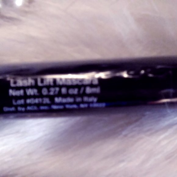 READY TO WEAR NEW YORK Lash Lift Mascara Drama - Picture 2 of 2